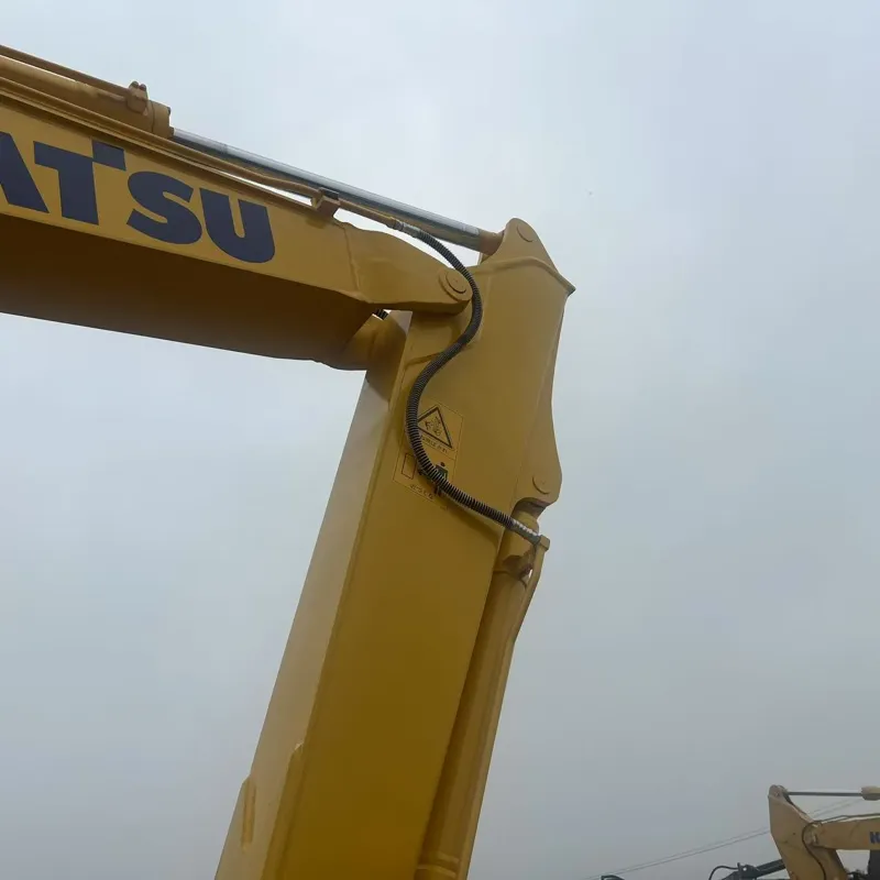 二手小松130挖掘机