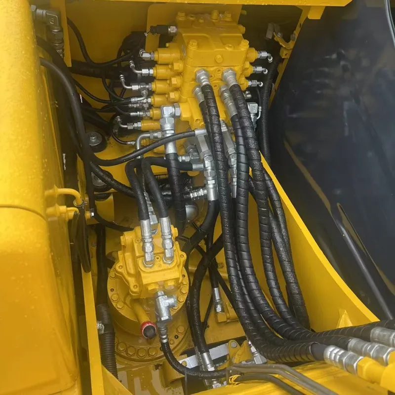 二手小松130挖掘机