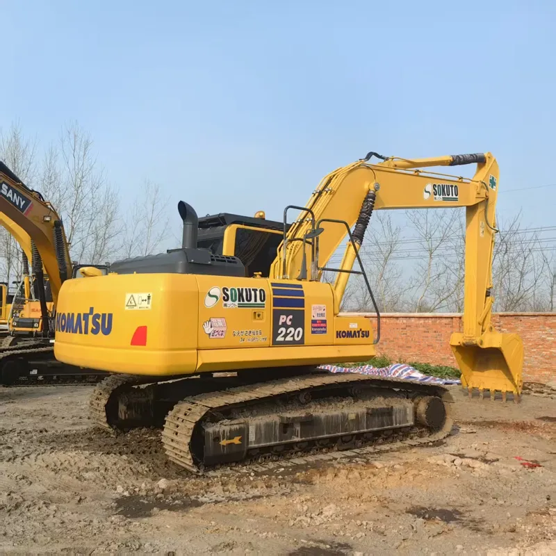 二手小松220-8挖掘机