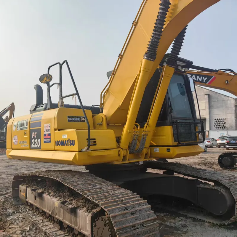 二手小松220-8挖掘机