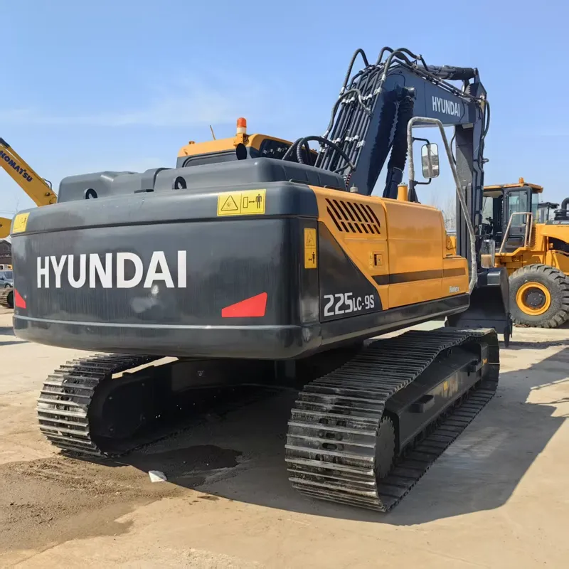 二手现代225-9挖掘机