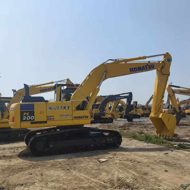 二手小松200-8挖掘机