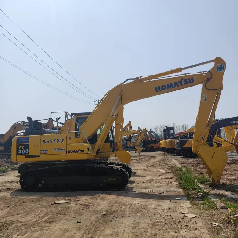 二手小松200-8挖掘机