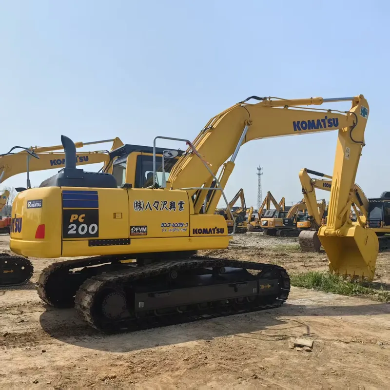 二手小松200-8挖掘机