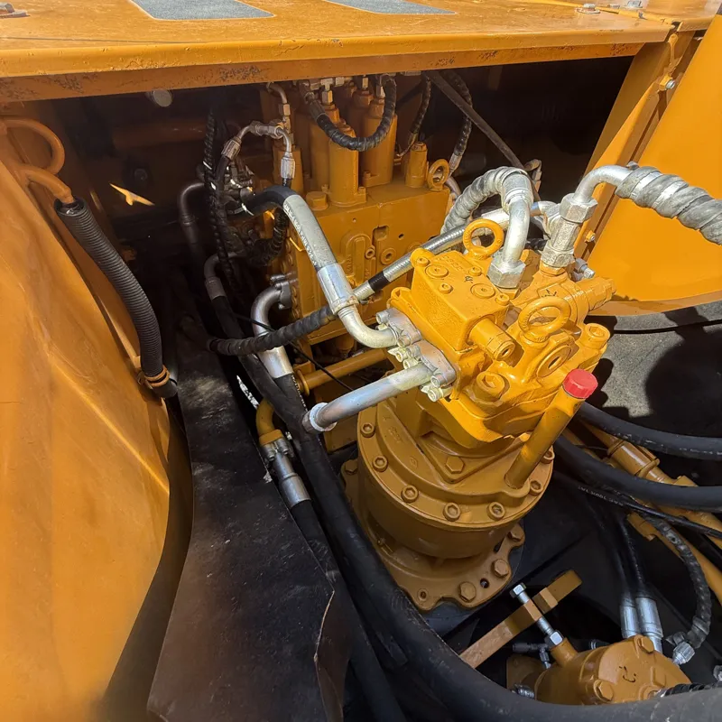 二手三一215挖掘机