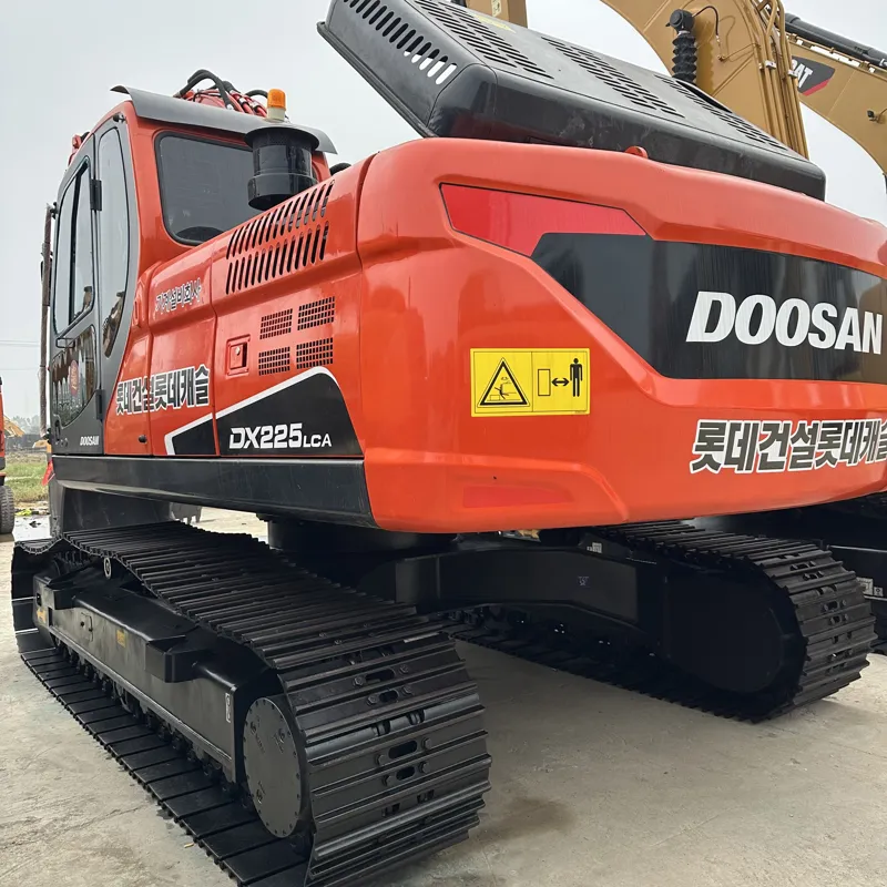 二手斗山dx225-9挖掘机
