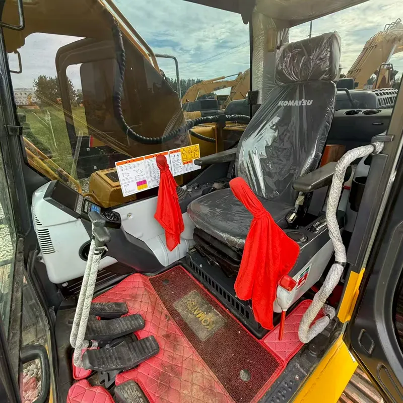 二手小松240-8挖掘机