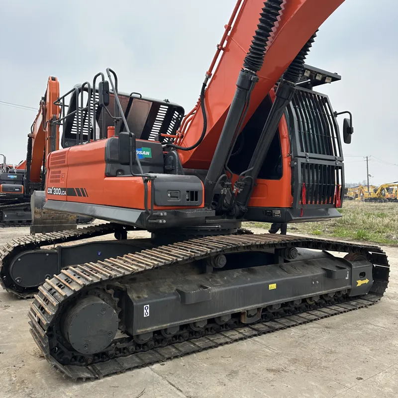 二手斗山dx300lca挖掘机