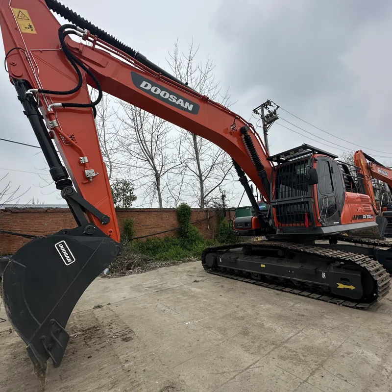 二手斗山dx300lca挖掘机