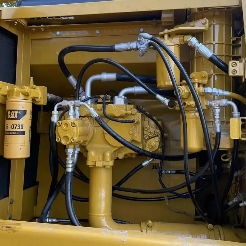 二手卡特325C挖掘机