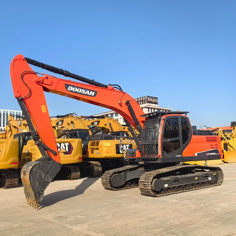 二手斗山DX225挖掘机