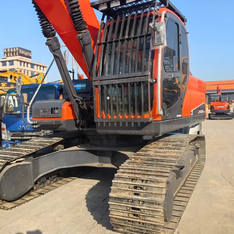 二手斗山DX225挖掘机