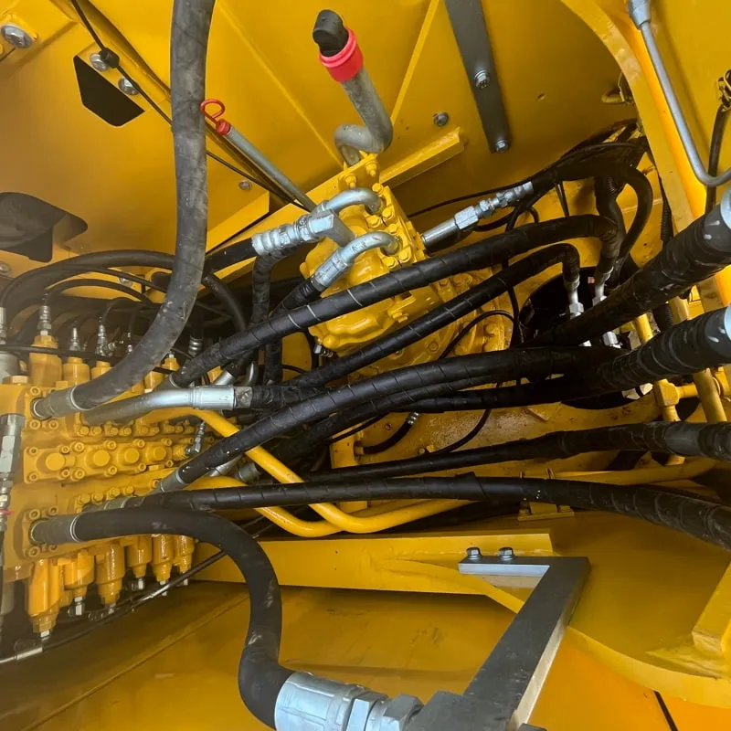 二手小松200-8MO挖掘机