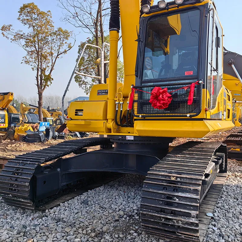 二手小松200-8挖掘机