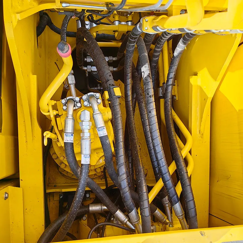 二手小松200-8挖掘机