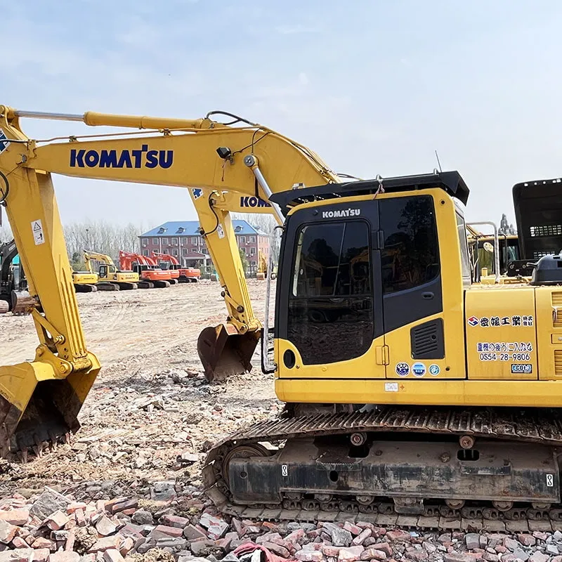 二手小松200-8挖掘机