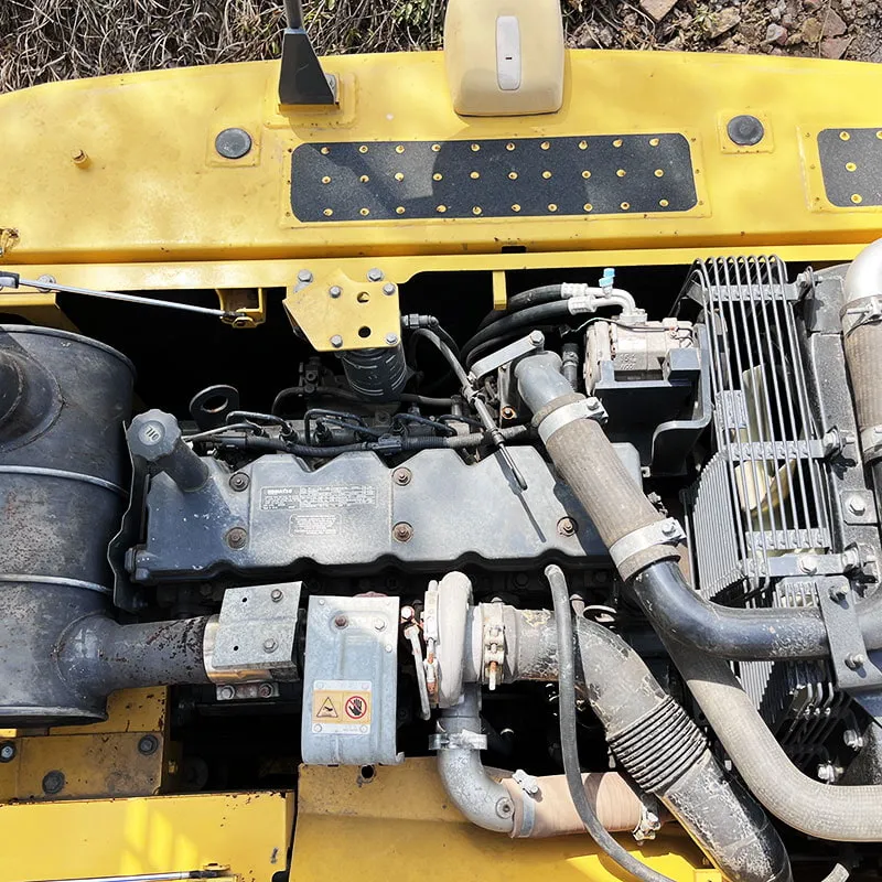 二手小松200-8挖掘机