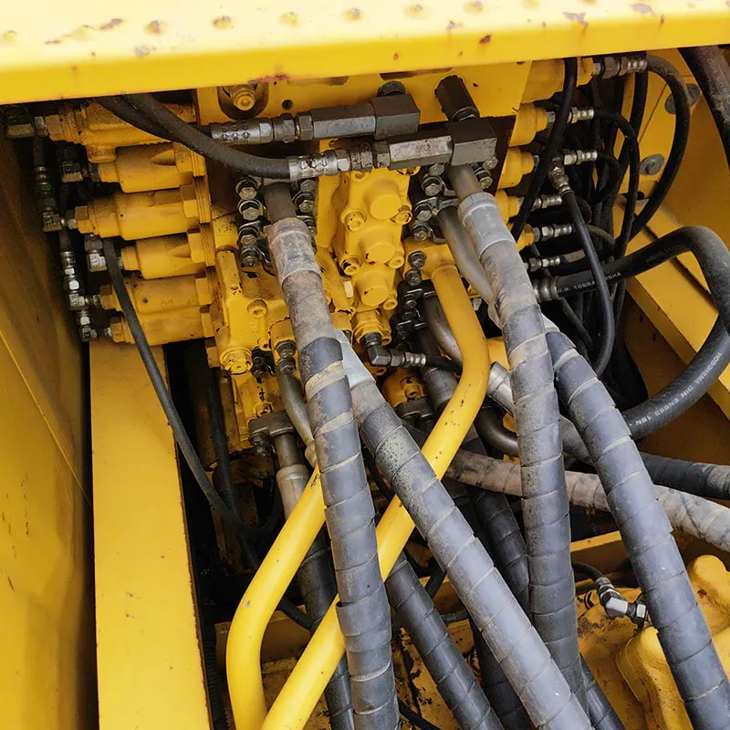 二手小松200-8挖掘机