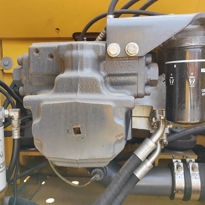 二手小松200-8挖掘机