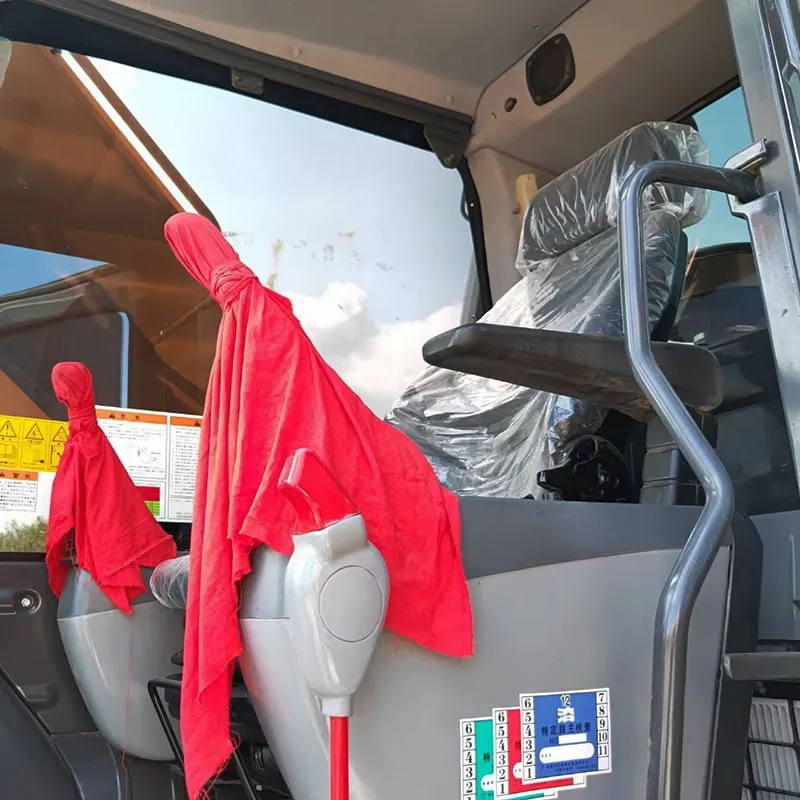 二手小松220-8挖掘机