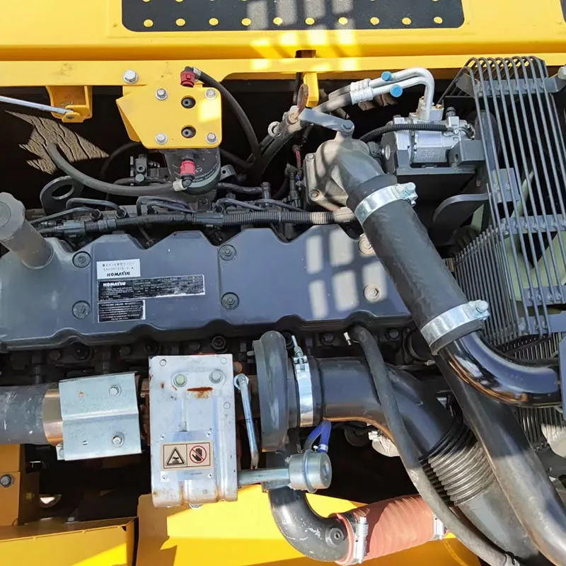 二手小松220-8挖掘机