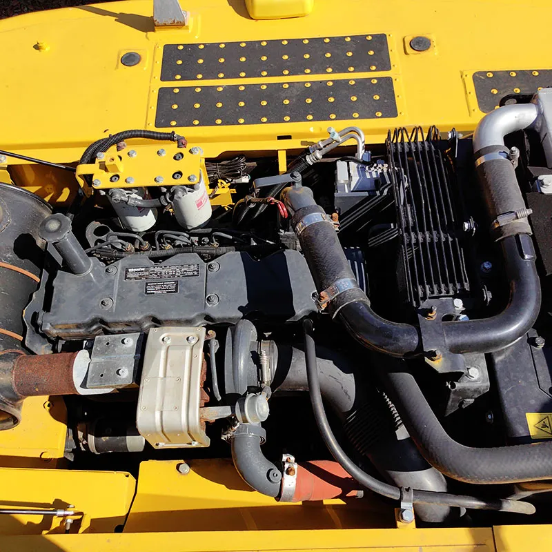 二手小松240-8挖掘机