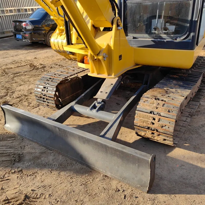 二手小松56-7挖掘机