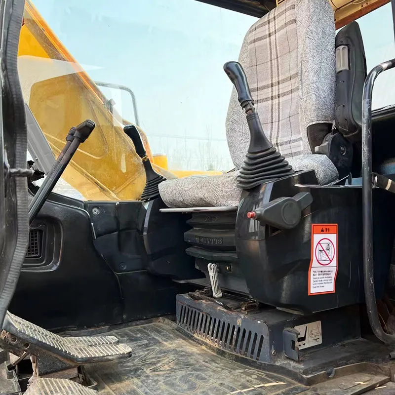 二手三一135挖掘机