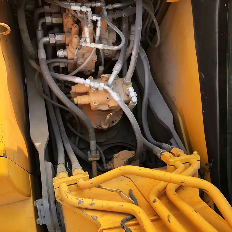 二手三一135挖掘机