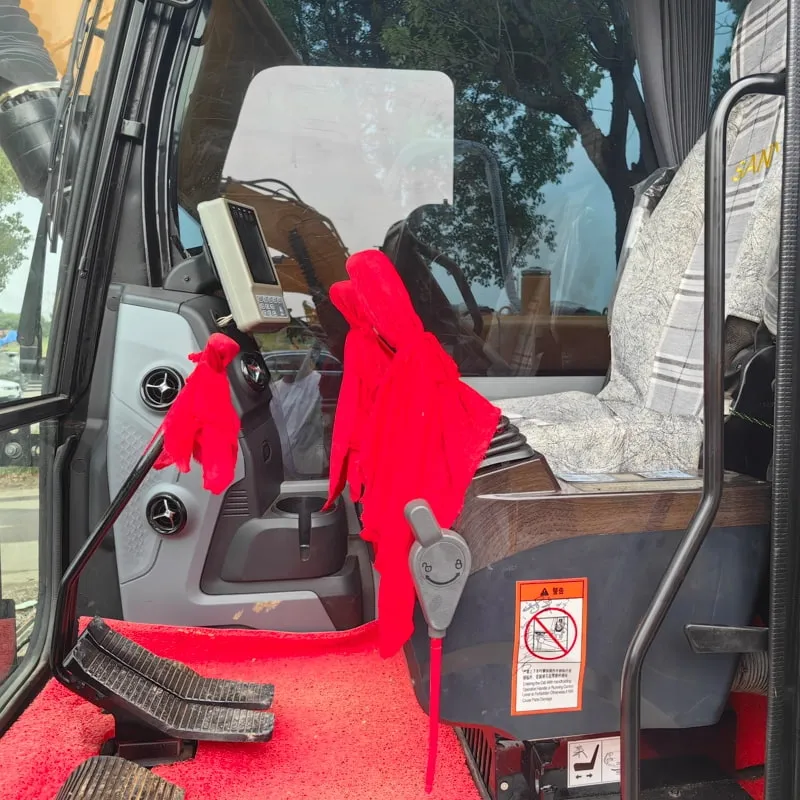 二手三一135挖掘机