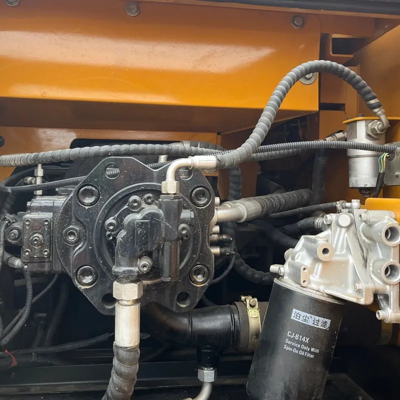 二手三一215挖掘机