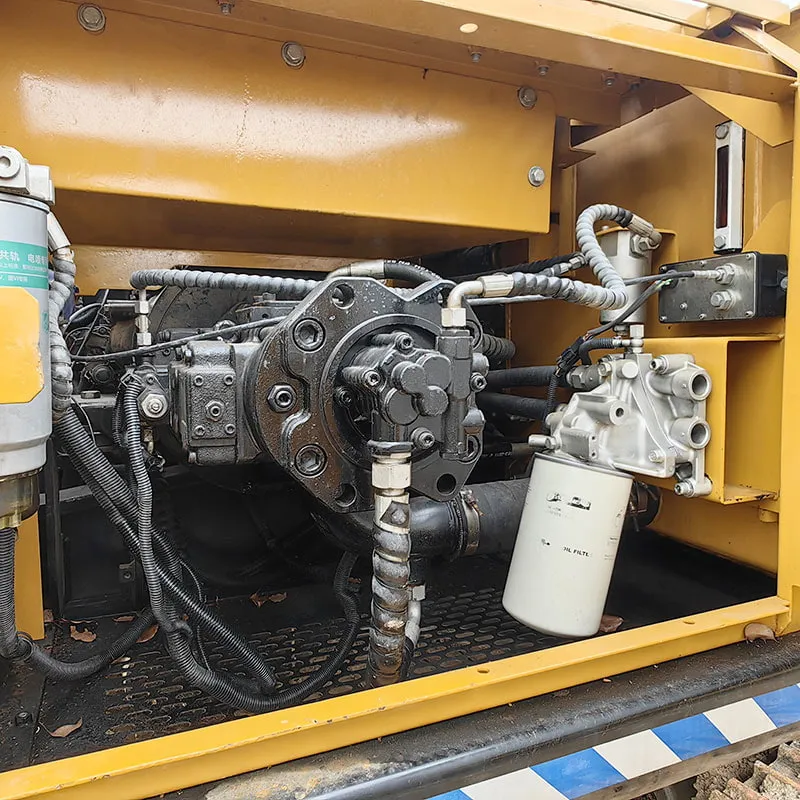 二手三一215挖掘机