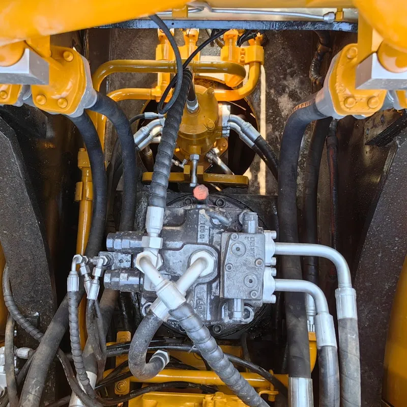 二手三一215挖掘机