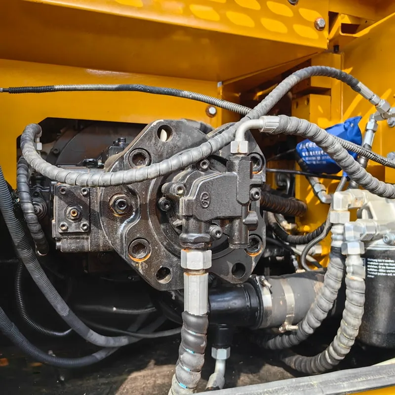 二手三一235挖掘机