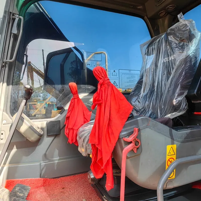 二手沃尔沃210挖掘机