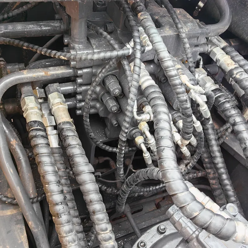 二手沃尔沃240挖掘机