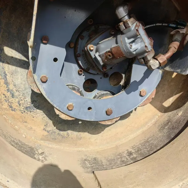 二手悍马HD138压路机